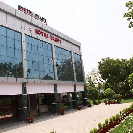 Hotel Ekant Faridabad Ngoại thất bức ảnh